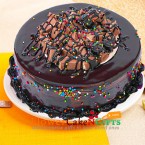 send half kg eggless kit kat chocolate cake delivery