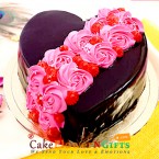 send 1kg designer roses on heart chocolate cake delivery
