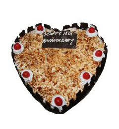 1Kg Heart Shape Butterscotch Cake