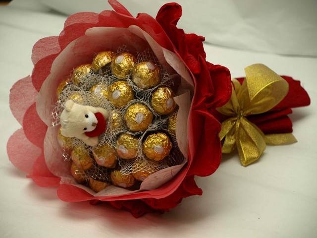 teddy n ferrero rocher chocolate bouquet