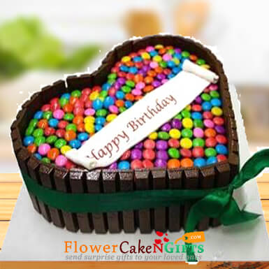 1kg Heart Shape KitKat Gems Chocolate Cake