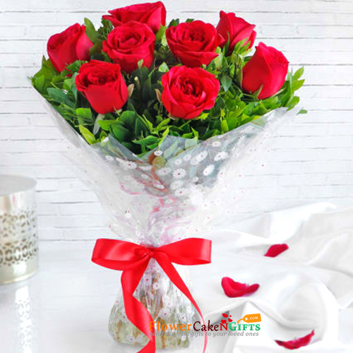 8 red roses bouquet