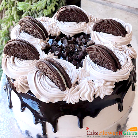 half kg oreo choco chips cake