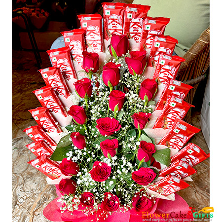 20 kitkat 20 red roses basket arrangement